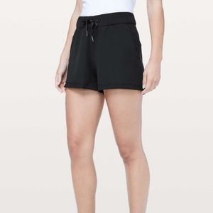 Lululemon 2019 On The Fly Shorts Woven Black 12